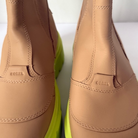 Sorel CARIBOU X Waterproof Platform Chelsea Boot (Women) Size 9.5 - Picture 11 of 11